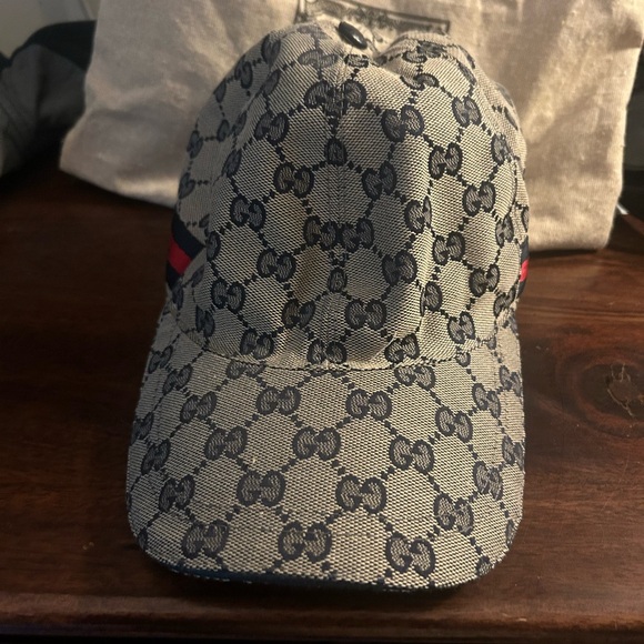 Gucci- GG Canvas baseball hat with web - Picture 5 of 9